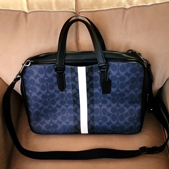 Coach Messenger Bag - Picture 1 of 3